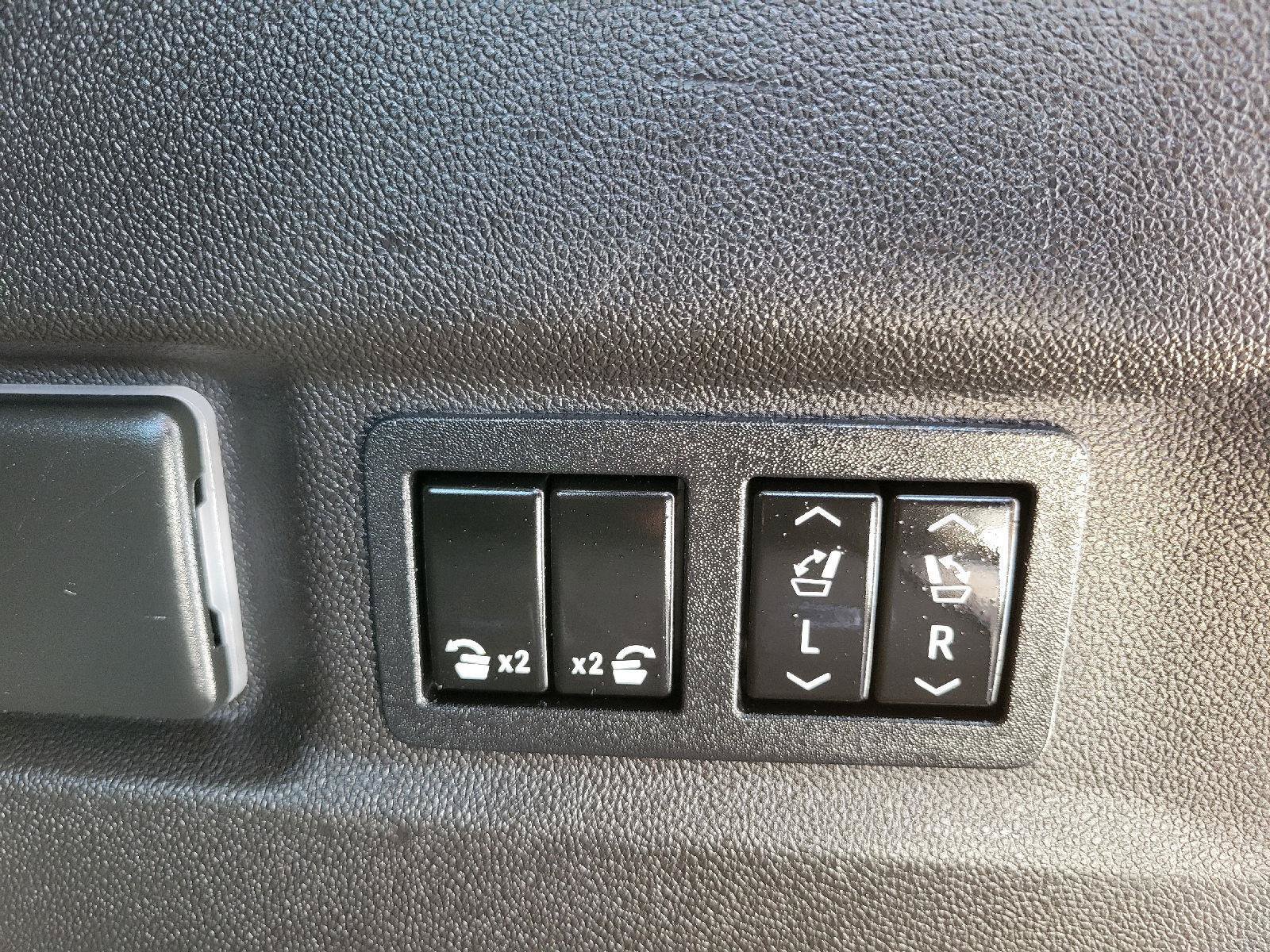 Used 2021 Chevrolet Suburban High Country AWD/4WD image 29