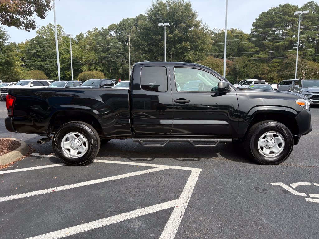 Used 2019 Toyota Tacoma SR w/ Exterior Package AWD/4WD image 4