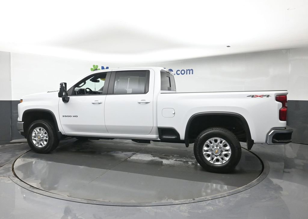 Used 2024 Chevrolet Silverado 3500 LT w/ Convenience Package image 19