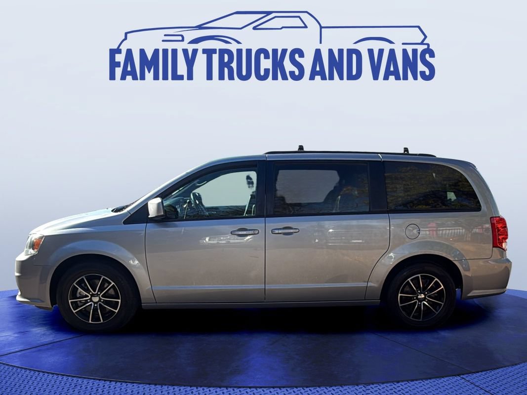 Used 2018 Dodge Grand Caravan GT FWD image 2