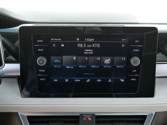 Used 2025 Volkswagen Taos SE AWD/4WD image 28