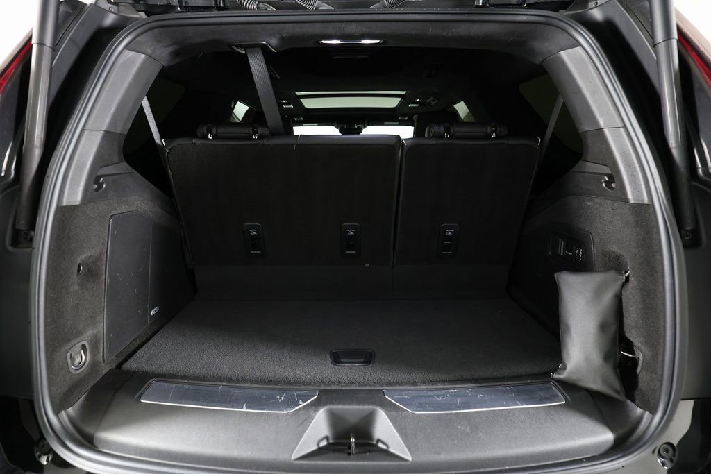 Used 2024 Cadillac Escalade V w/ LPO, ONYX Package image 13