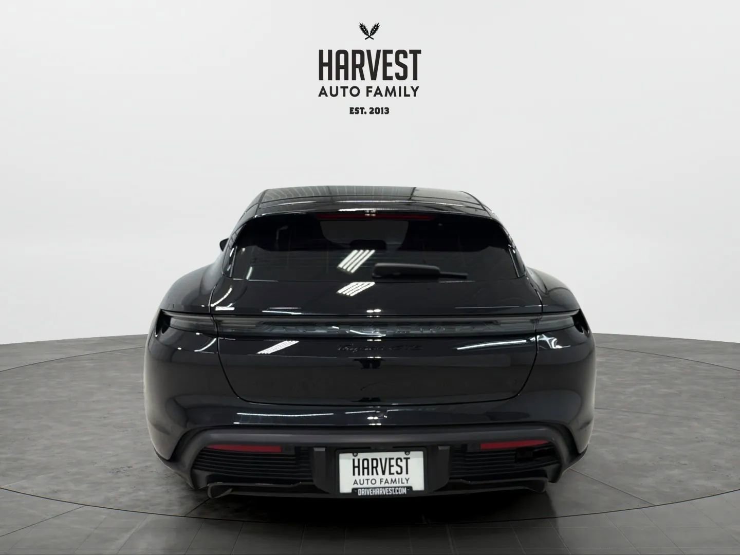 Used 2023 Porsche Taycan GTS image 5