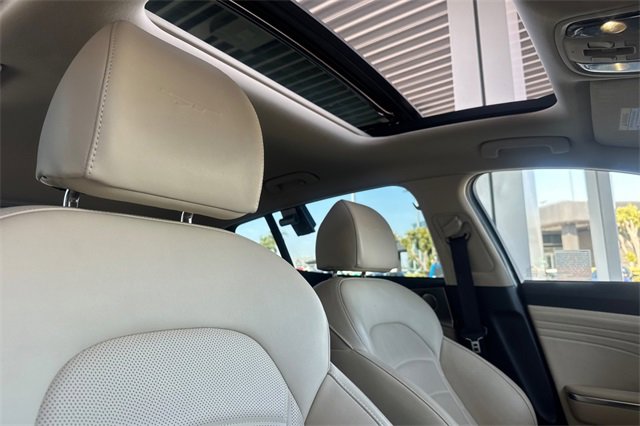 Used 2022 Kia Stinger GT2 image 19