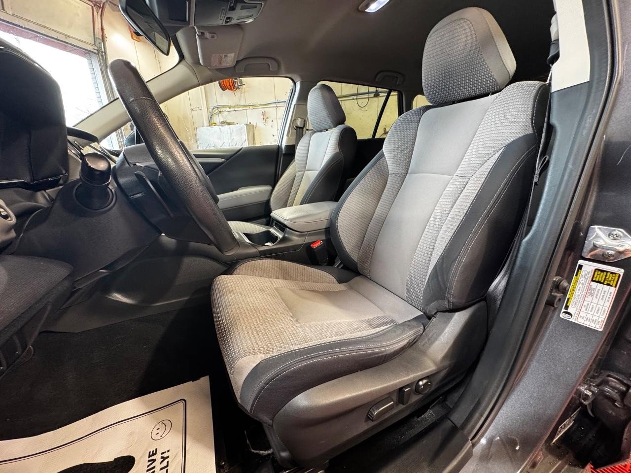 Used 2023 Subaru Outback Premium AWD/4WD image 16