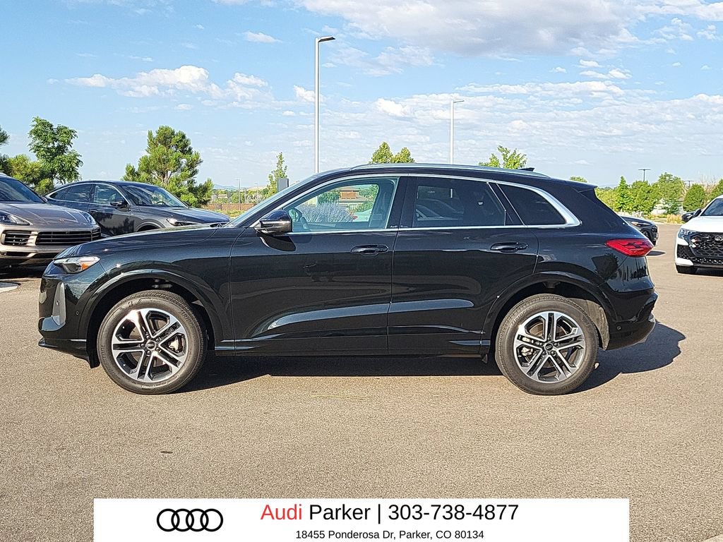 Used 2025 Audi Q5 Premium Plus w/ Premium Plus AWD/4WD image 2