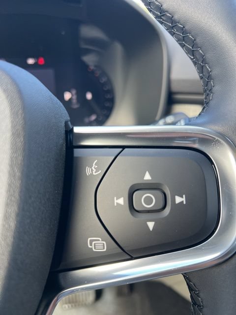 New 2026 Volvo XC40 B5 Plus w/ Protection Package Premier AWD/4WD image 15