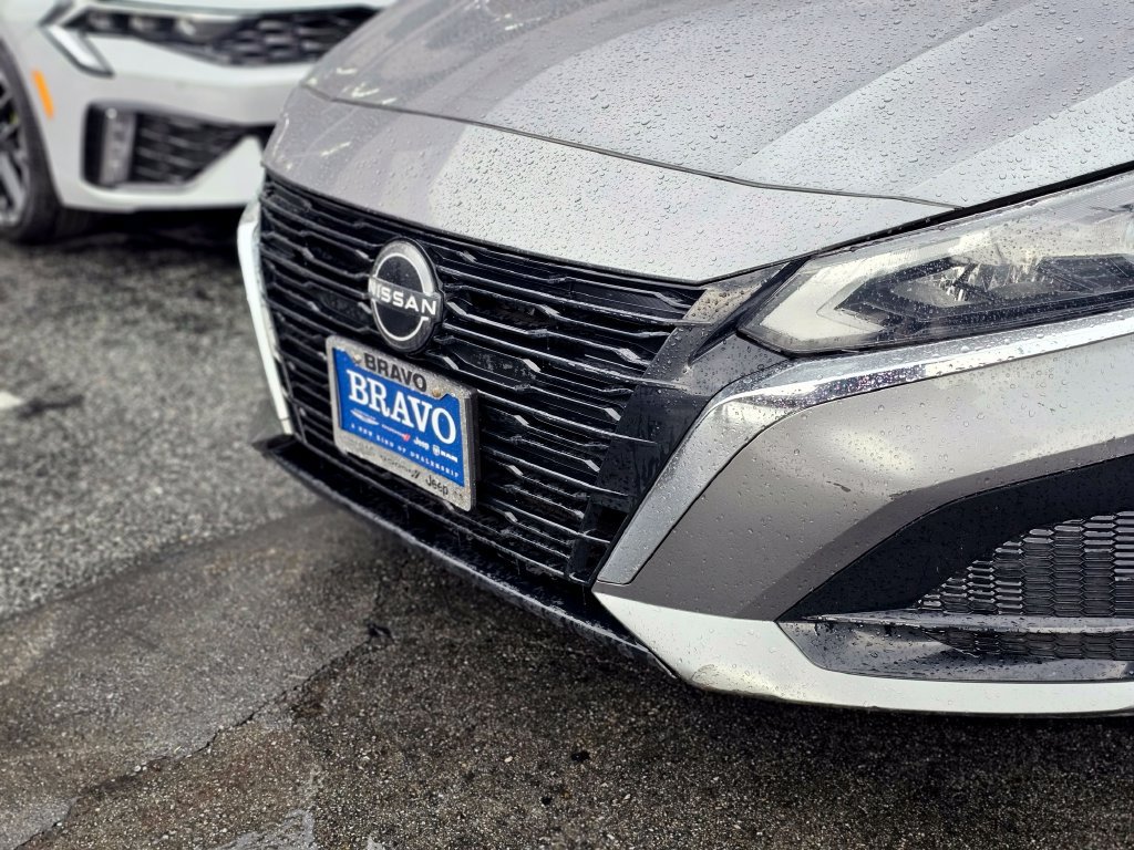 Used 2023 Nissan Altima 2.5 SV AWD/4WD image 2