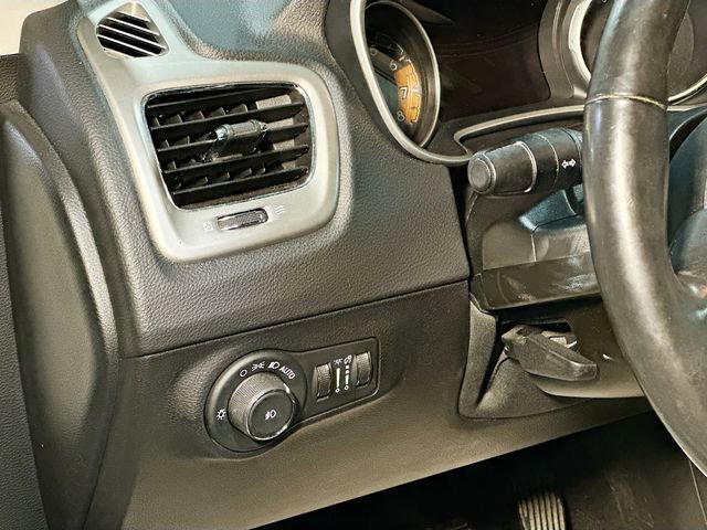 Used 2019 Jeep Compass Latitude w/ Popular Equipment Group image 11