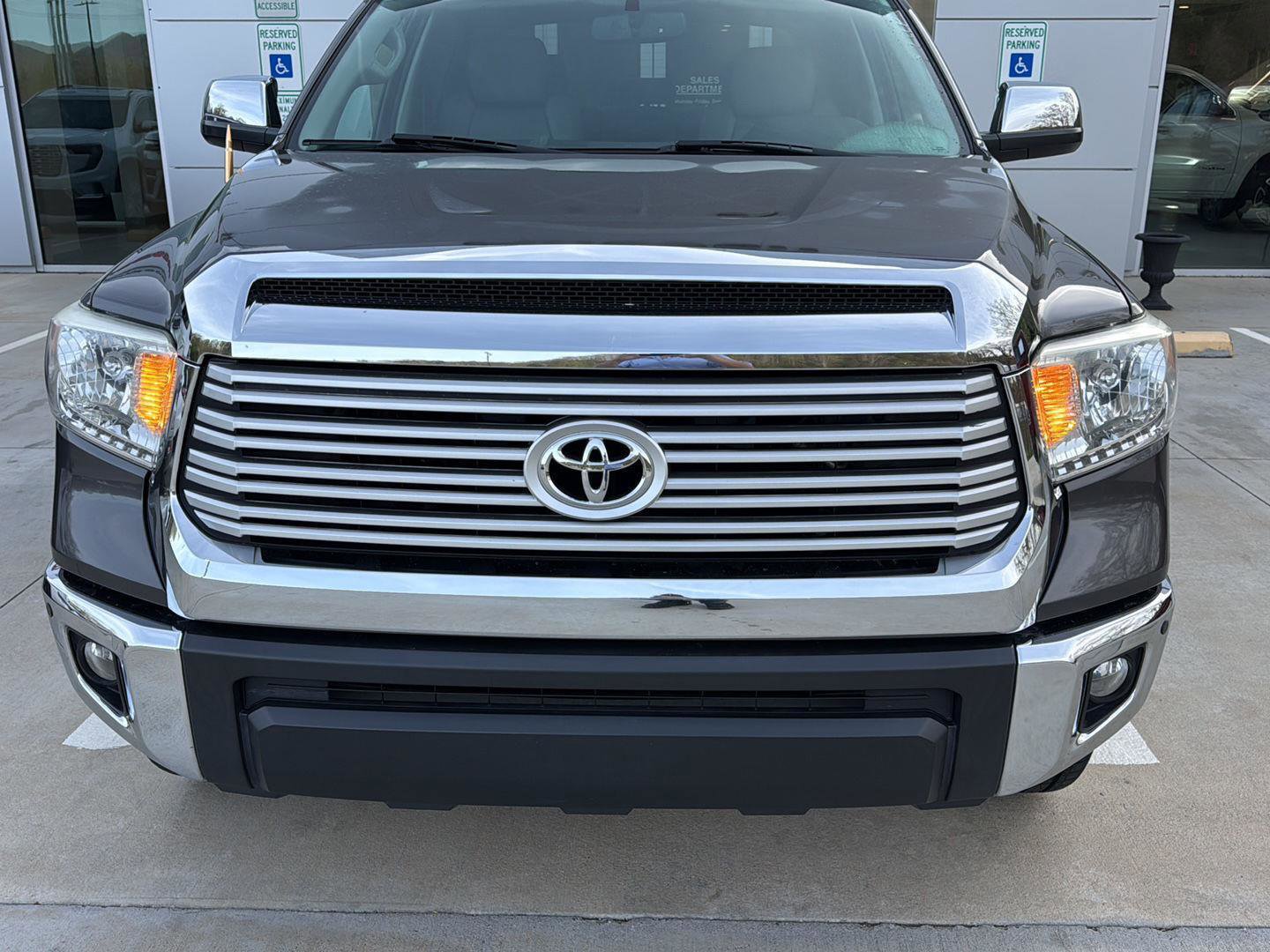 Used 2014 Toyota Tundra Limited w/ Limited Premium Package image 12