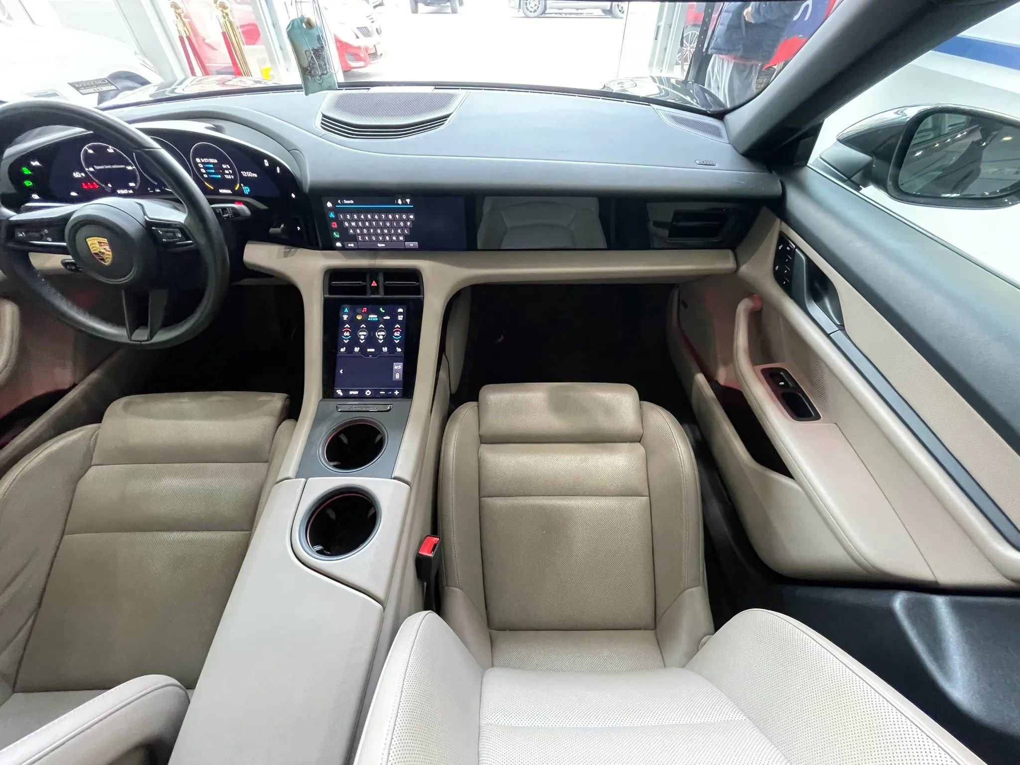 Used 2021 Porsche Taycan RWD image 23