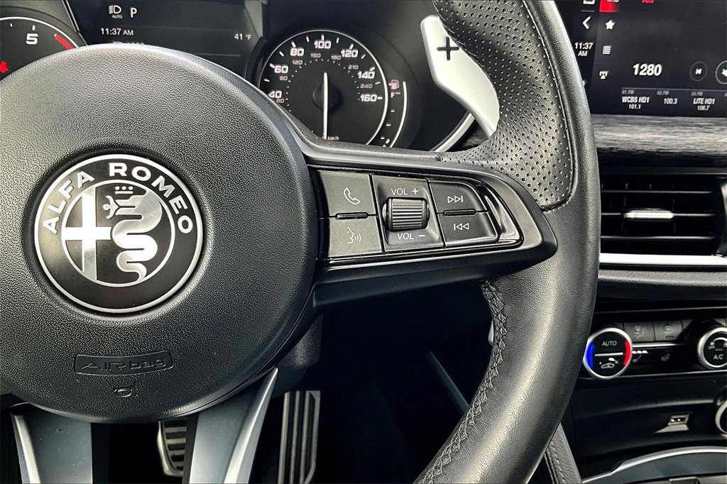 Used 2022 Alfa Romeo Stelvio Sprint image 16