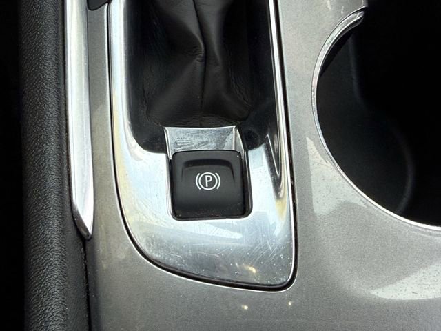 Used 2025 Chevrolet Malibu LT FWD image 23