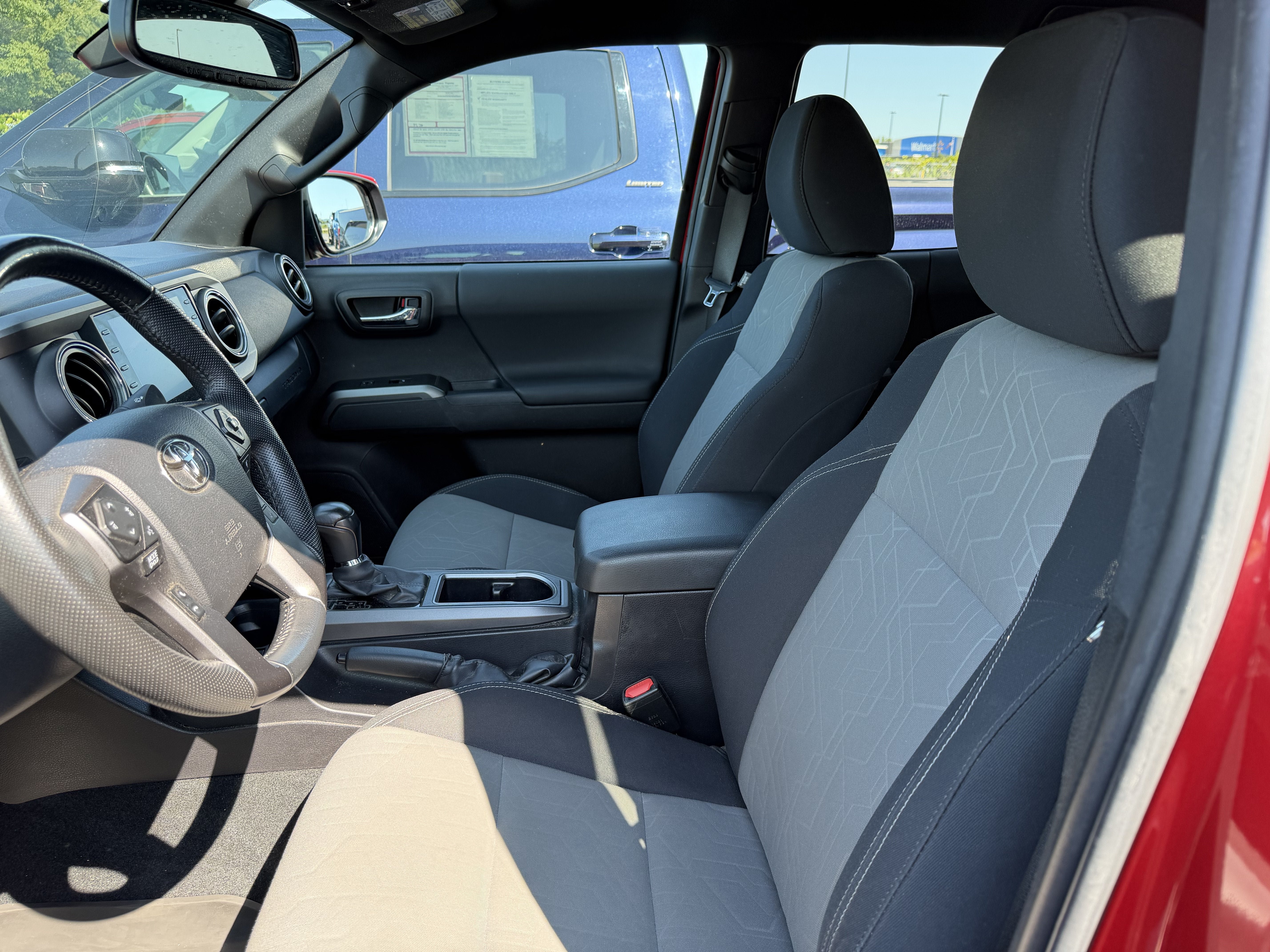 Used 2023 Toyota Tacoma TRD Sport AWD/4WD image 9