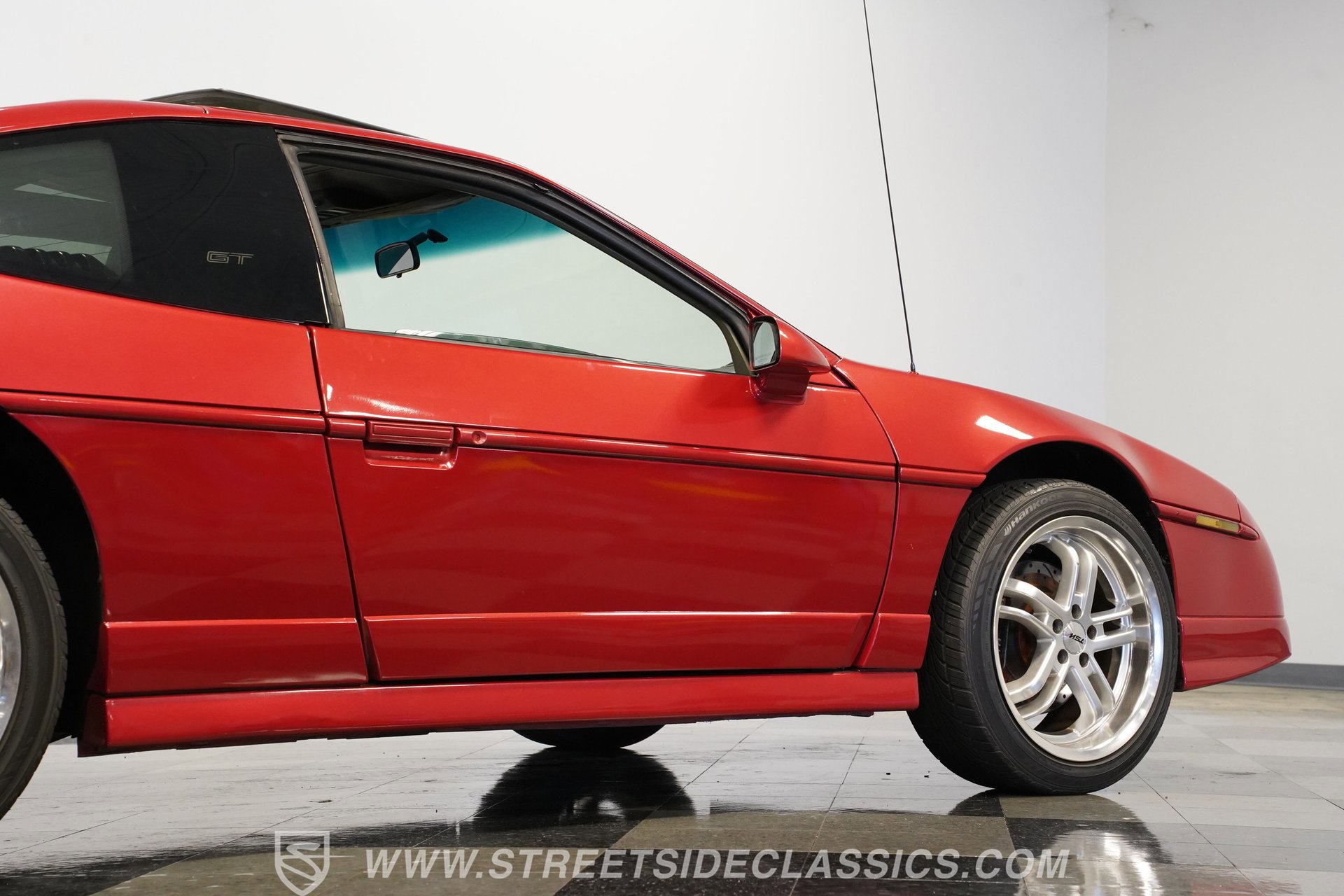 Used 1987 Pontiac Fiero GT RWD image 29