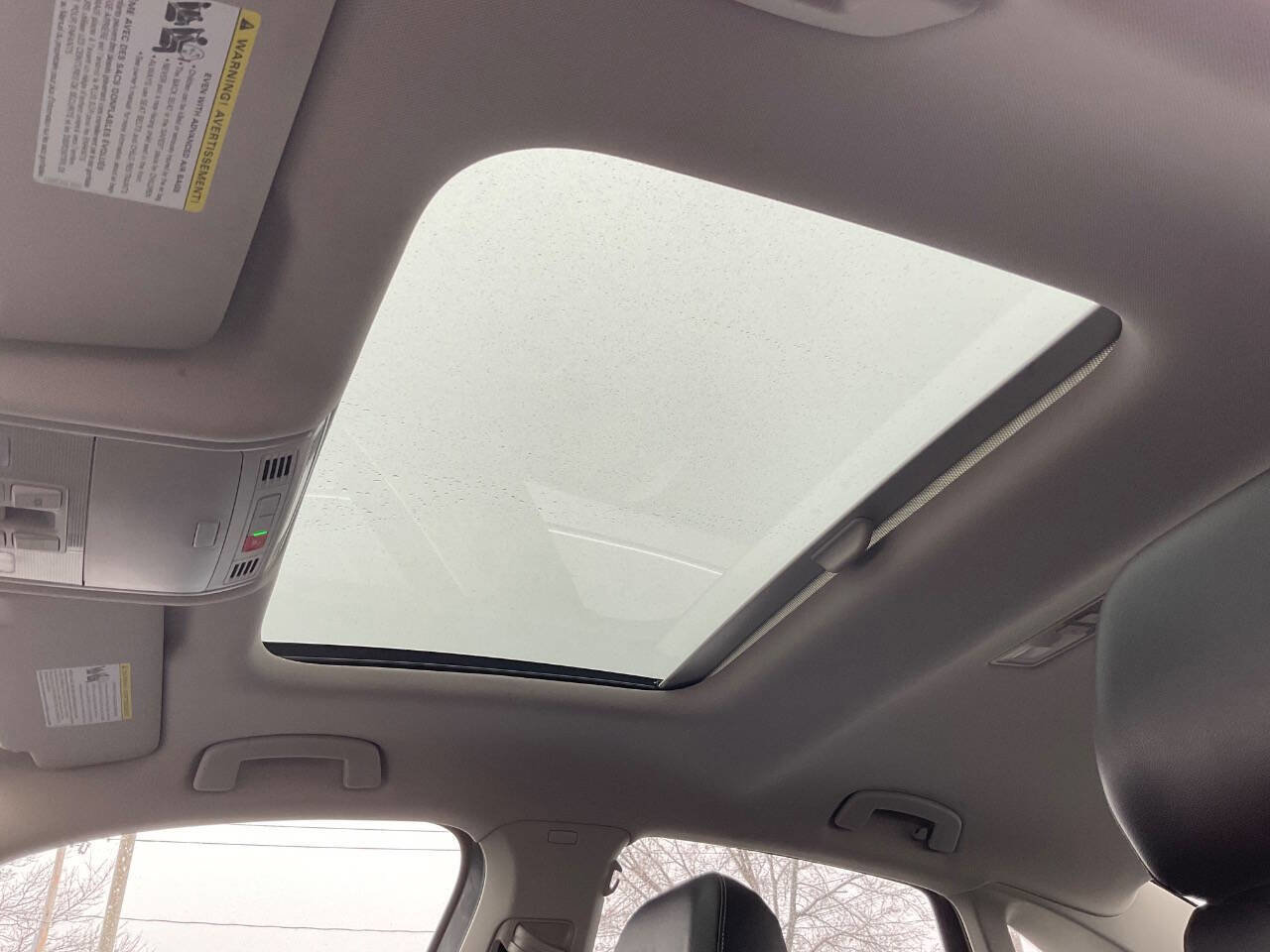 Used 2020 Volkswagen Jetta SE w/ SE Cold Weather Package image 9