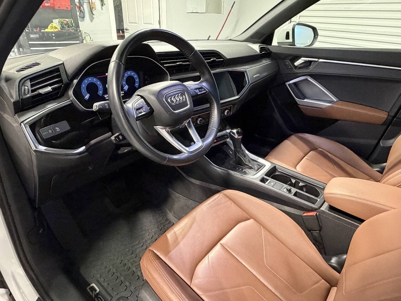 Used 2020 Audi Q3 2.0T Premium Plus AWD/4WD image 10