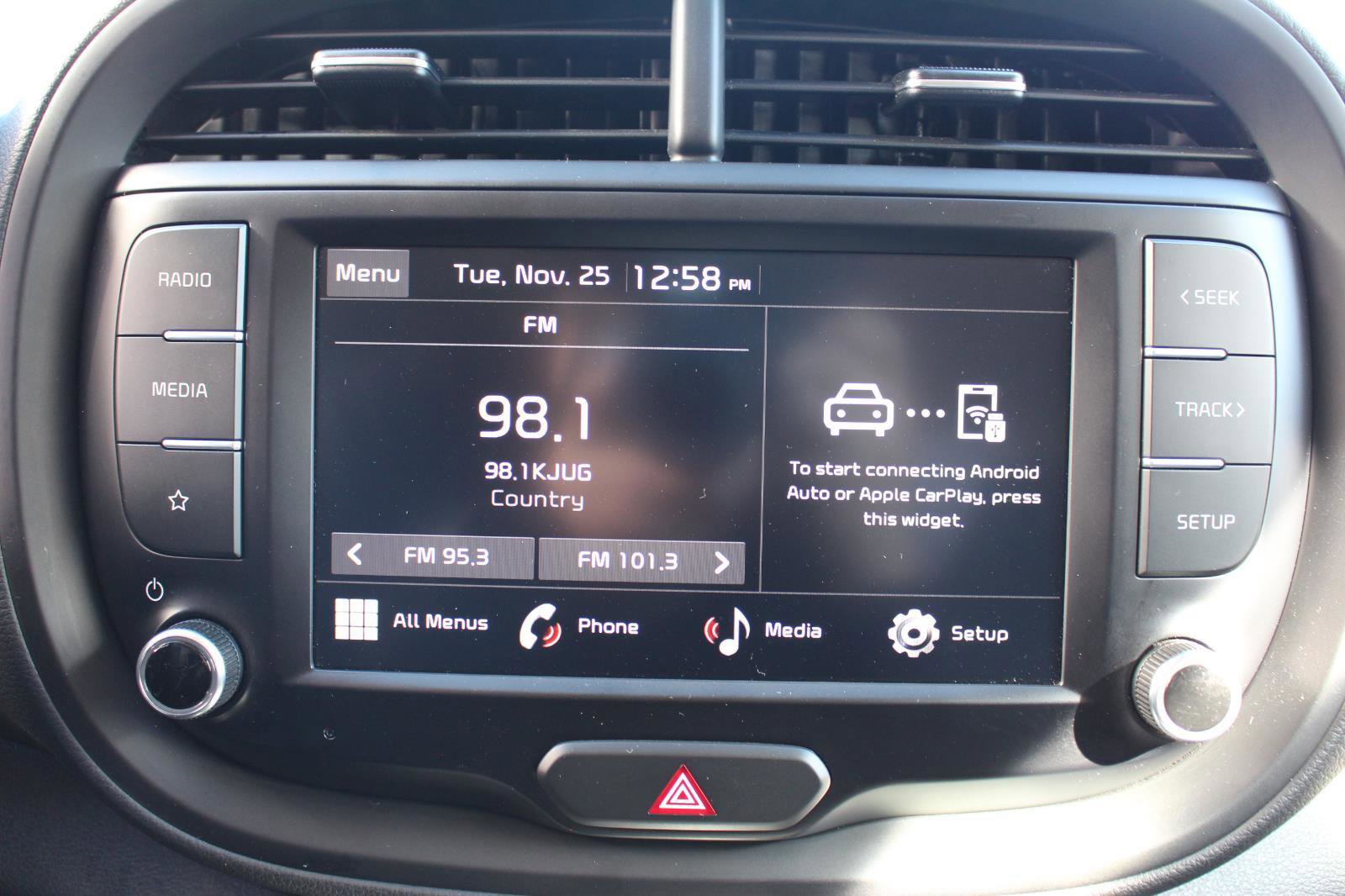 Certified 2024 Kia Soul LX w/ Option Group 015 image 21