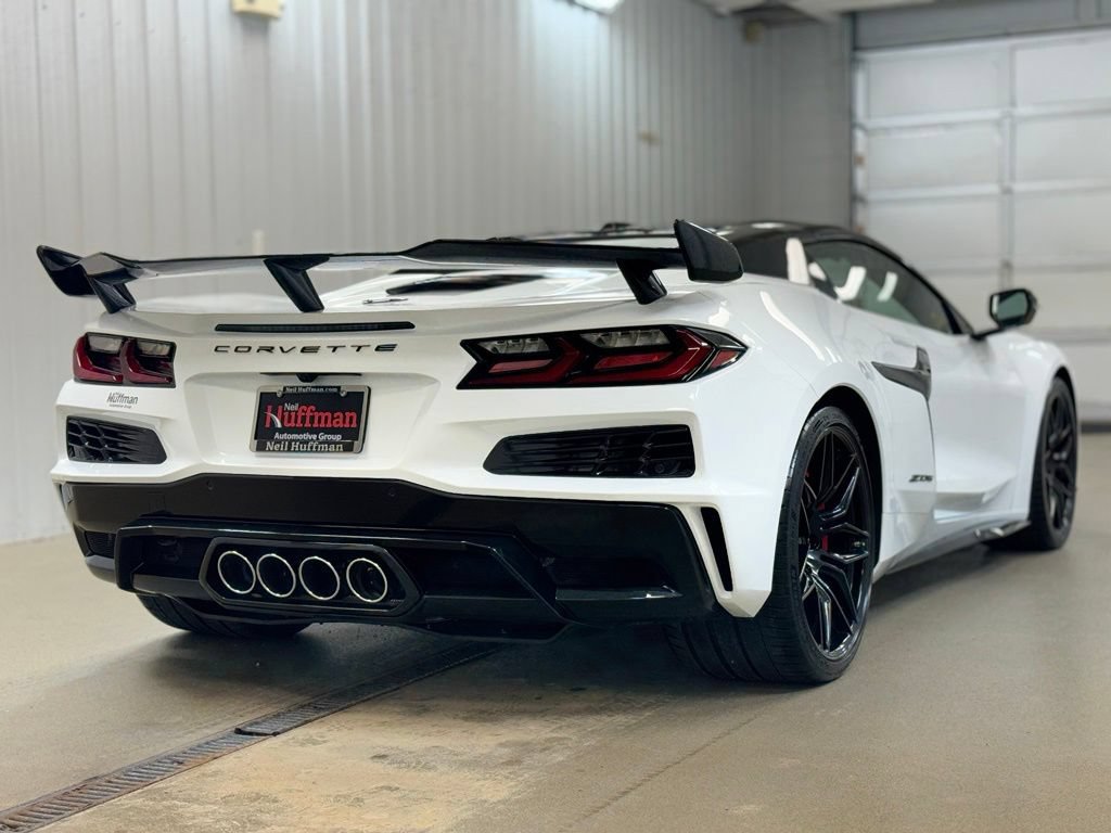 New 2026 Chevrolet Corvette Z06 w/ Stealth Interior Trim Package RWD image 5