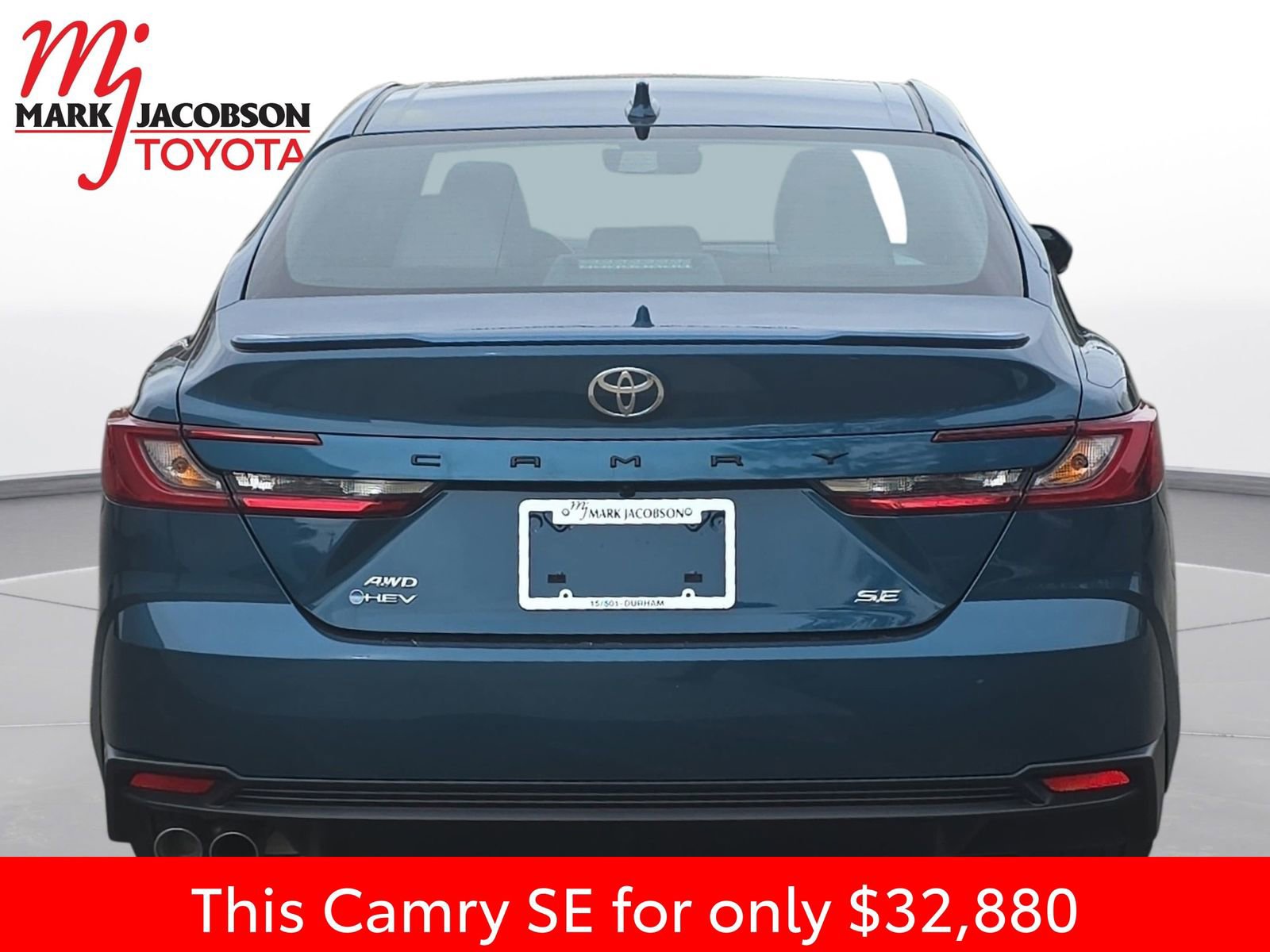 Used 2025 Toyota Camry SE w/ Convenience Package image 11