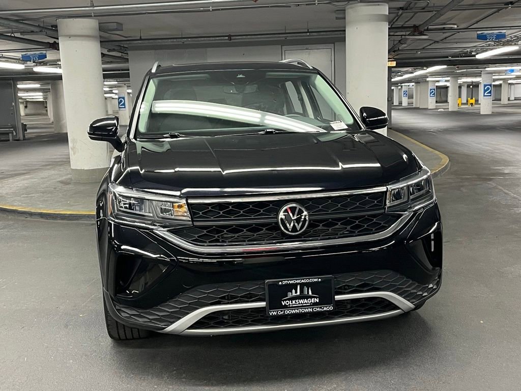 Used 2022 Volkswagen Taos SE w/ Panoramic Sunroof Package image 31