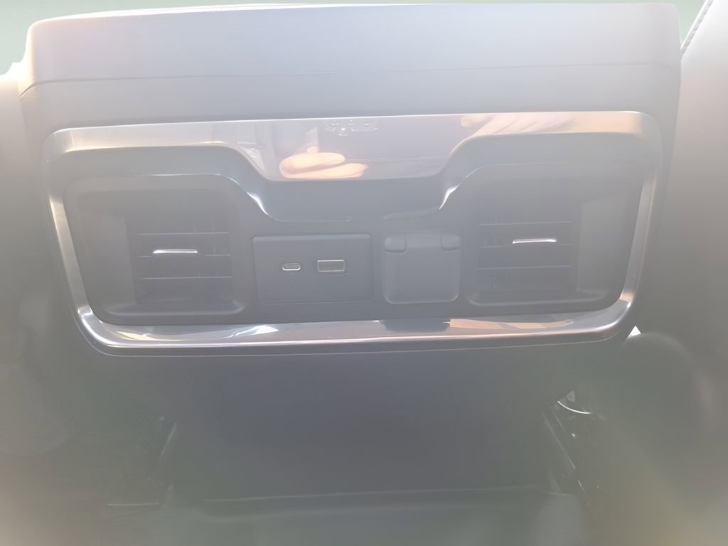 Used 2022 Chevrolet Silverado 1500 High Country image 15