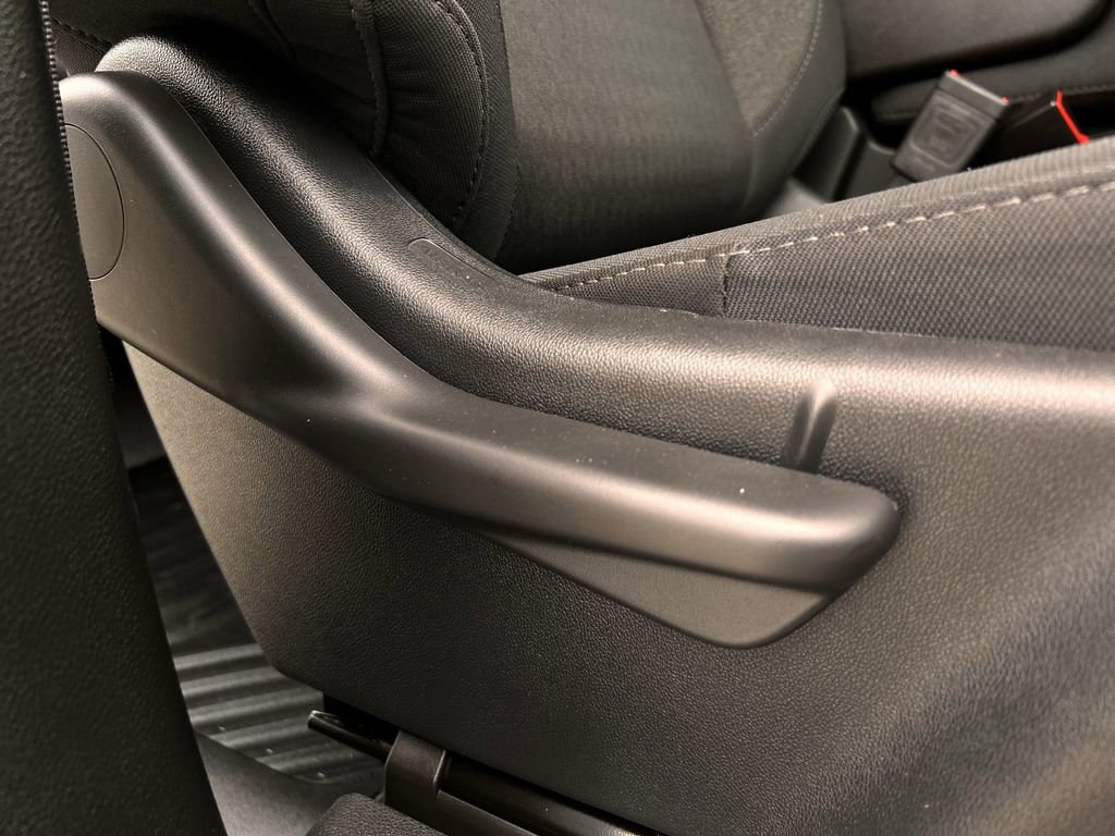 Used 2025 Chevrolet Silverado 2500 Custom w/ Custom Value Package image 28