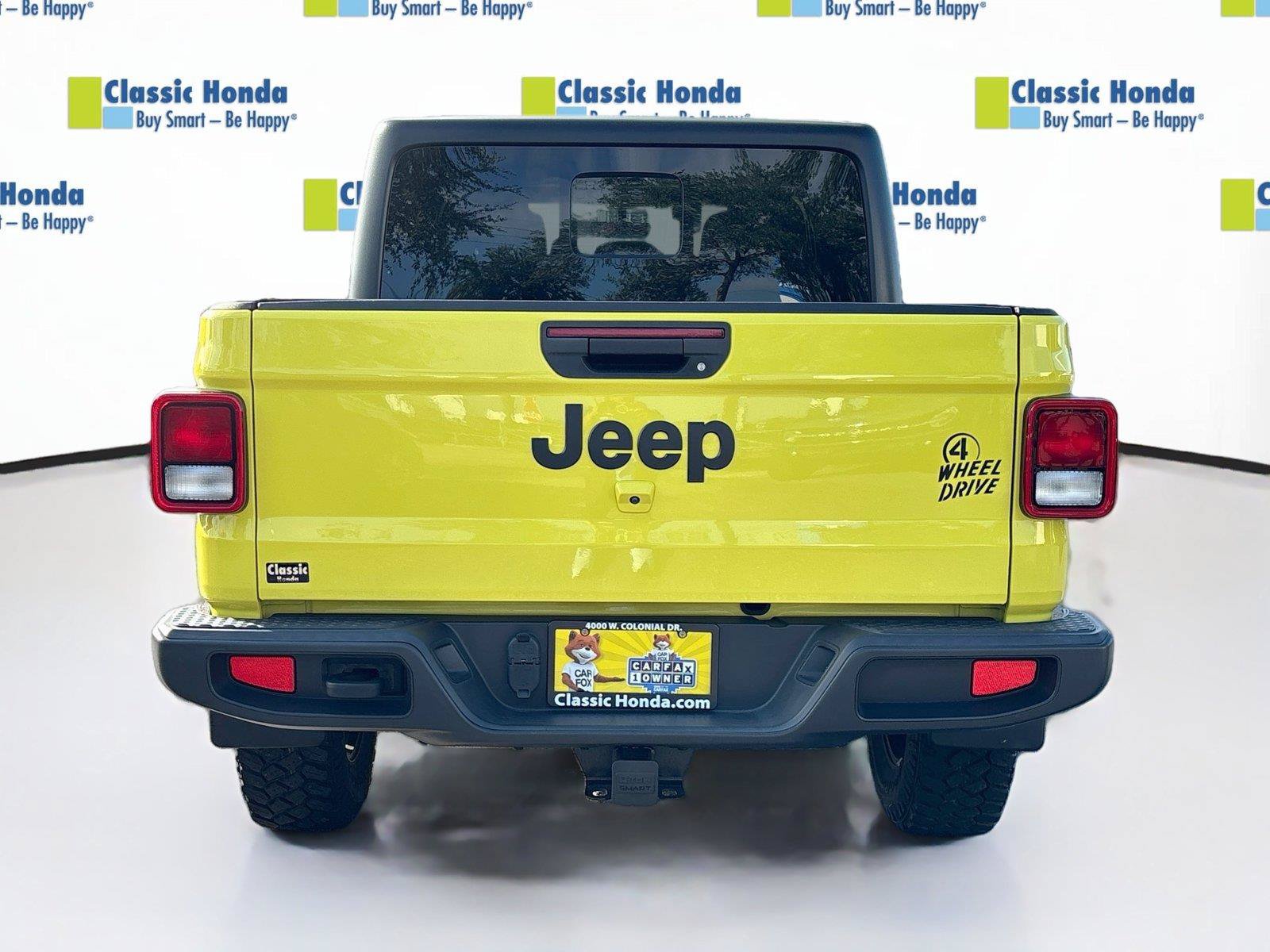 Used 2023 Jeep Gladiator Sport AWD/4WD image 7