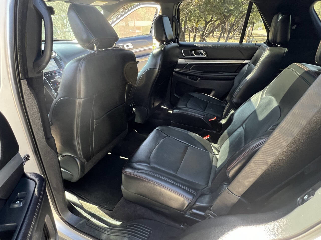 Used 2018 Ford Explorer Sport w/ Equipment Group 401A image 28
