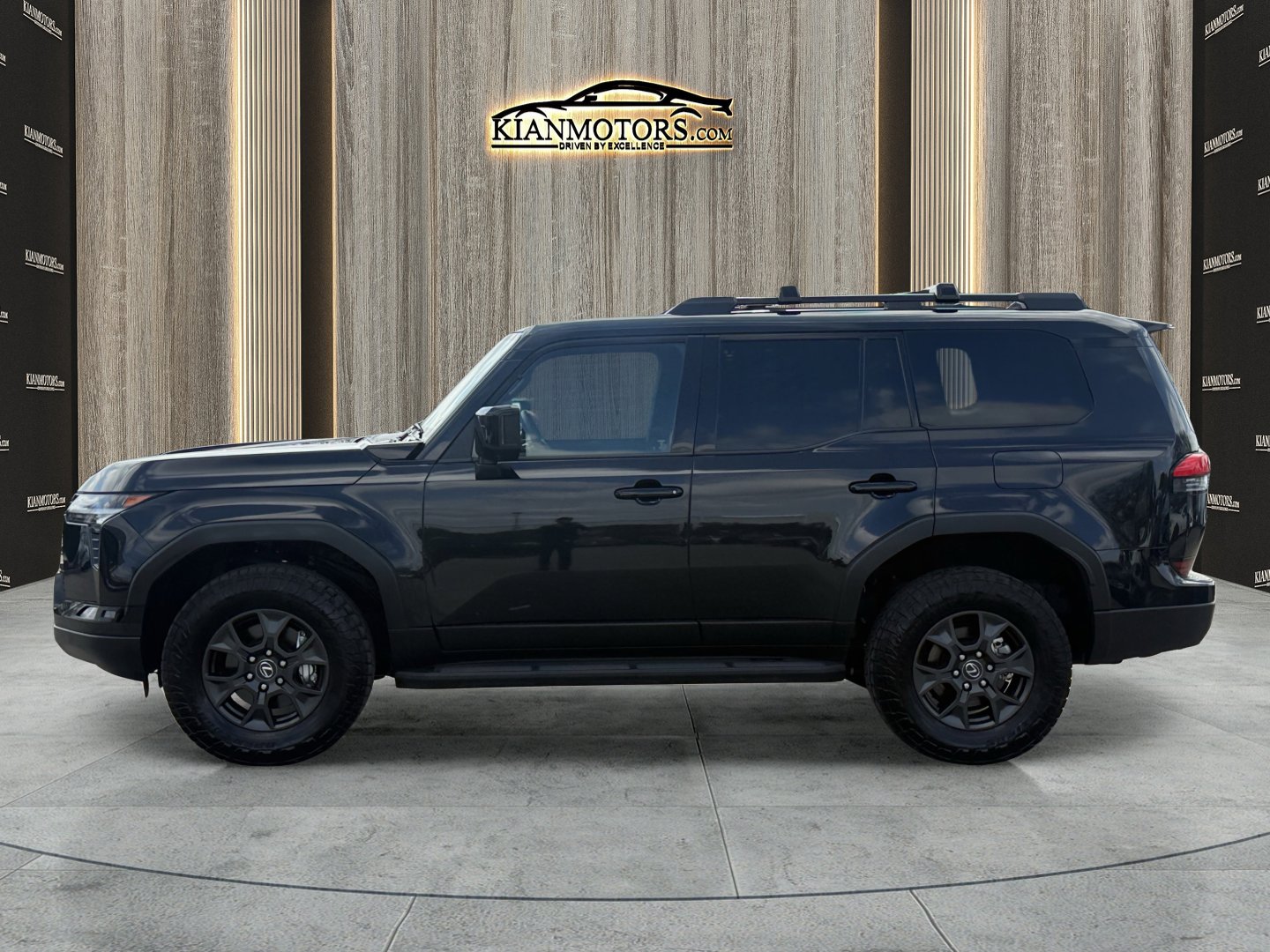 Used 2024 Lexus GX 550 image 4