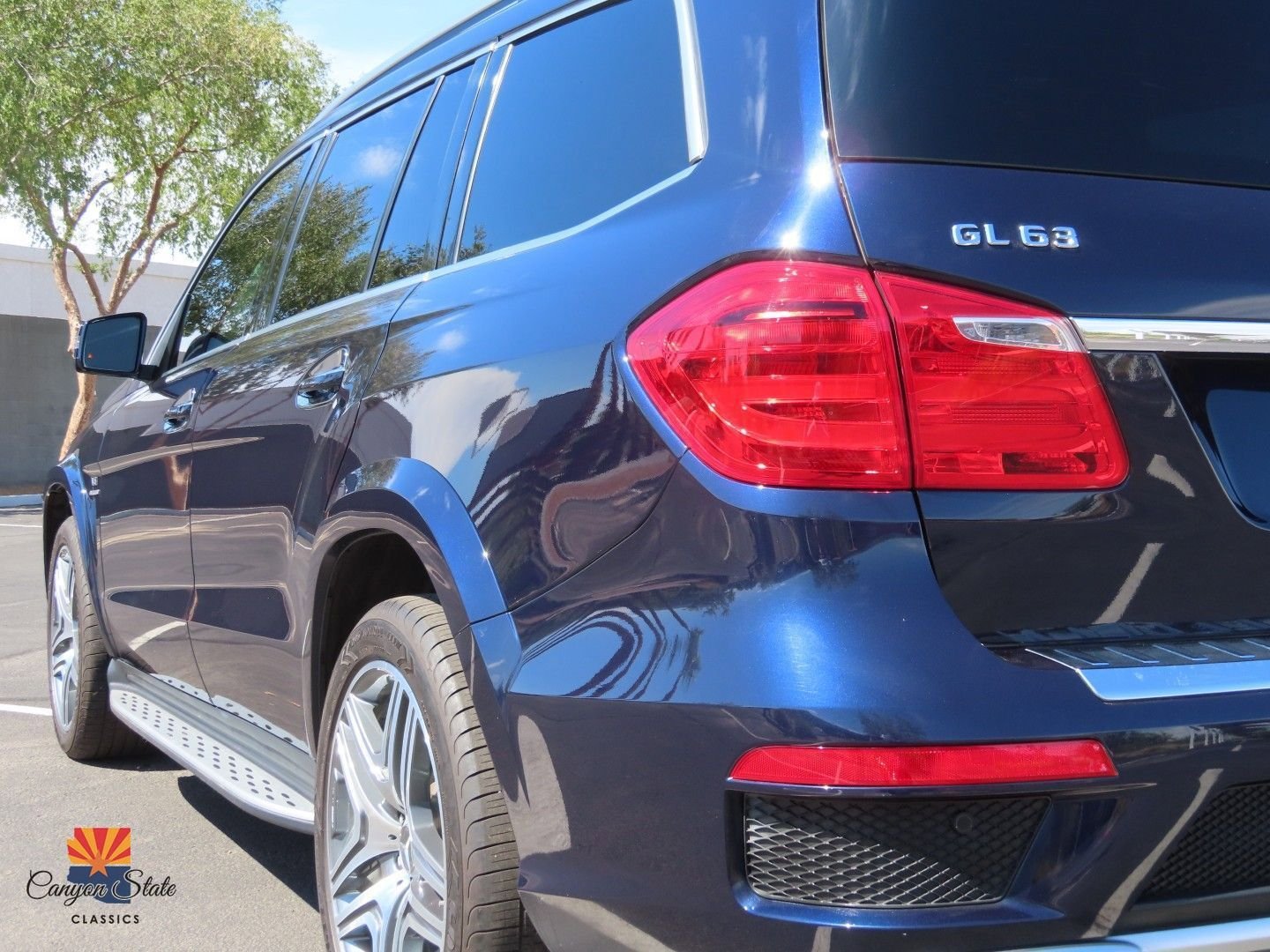 Used 2016 Mercedes-Benz GL 63 AMG 4MATIC image 27