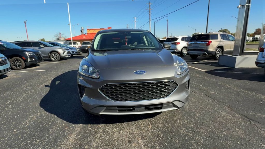 Used 2022 Ford Escape SE FWD image 3