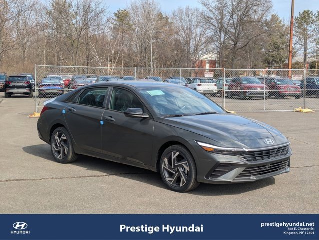 New 2025 Hyundai Elantra SEL