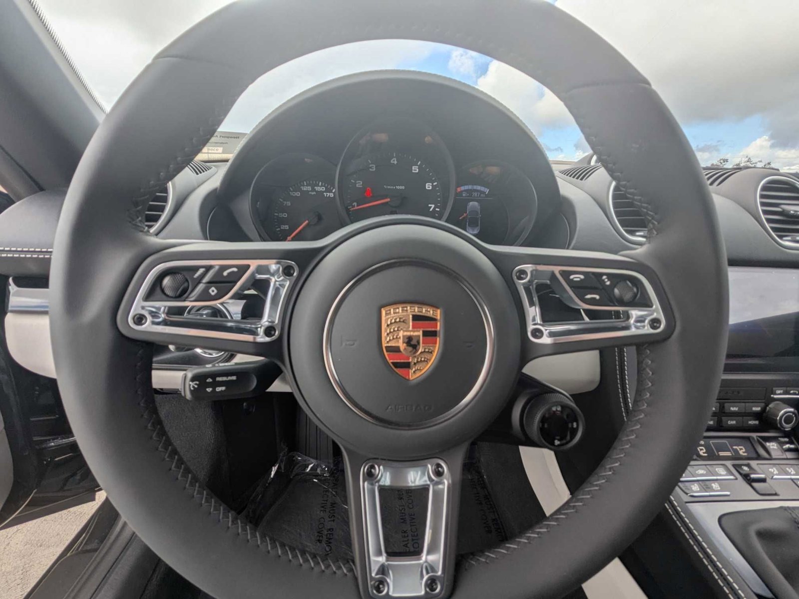 New 2025 Porsche 718 Boxster image 15