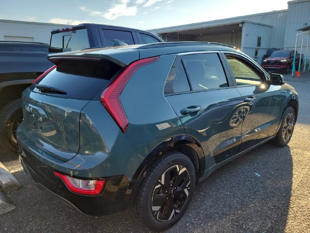 Used 2024 Kia Niro Wind w/ Wind Preserve Package FWD image 5
