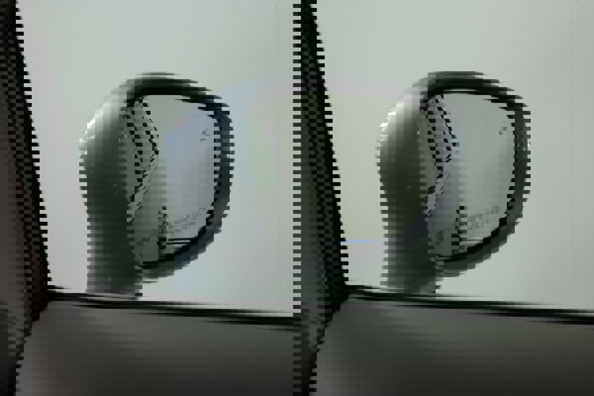 Used 2019 Chrysler Pacifica Limited image 18