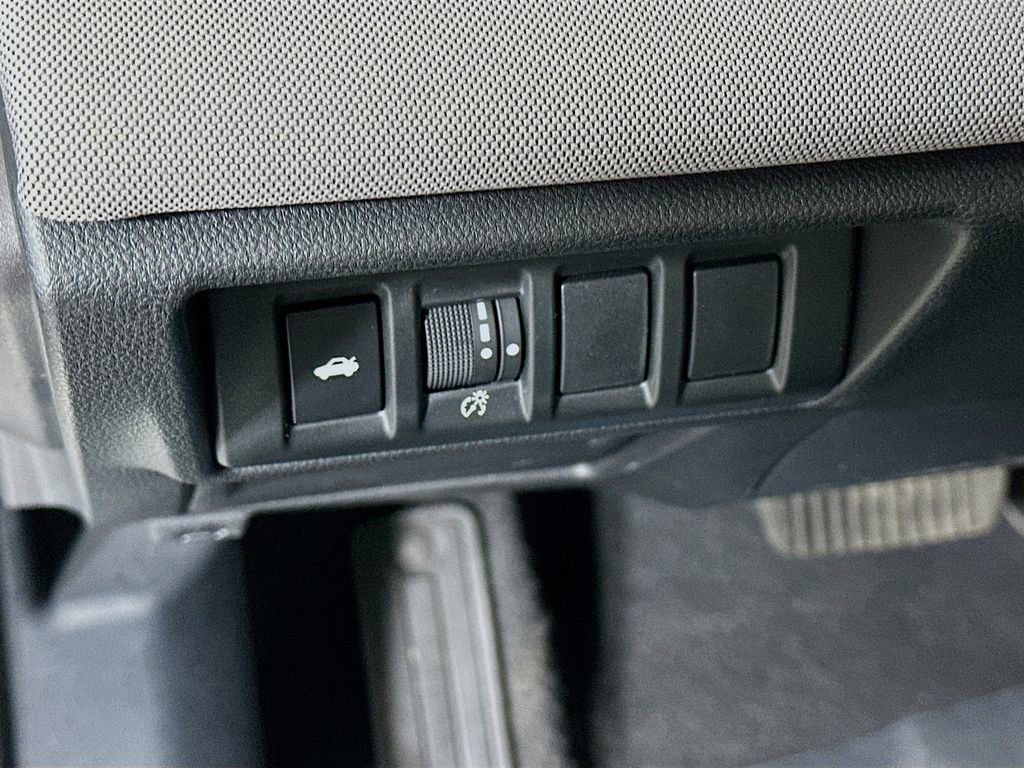 Used 2025 Subaru Legacy Premium AWD/4WD image 15