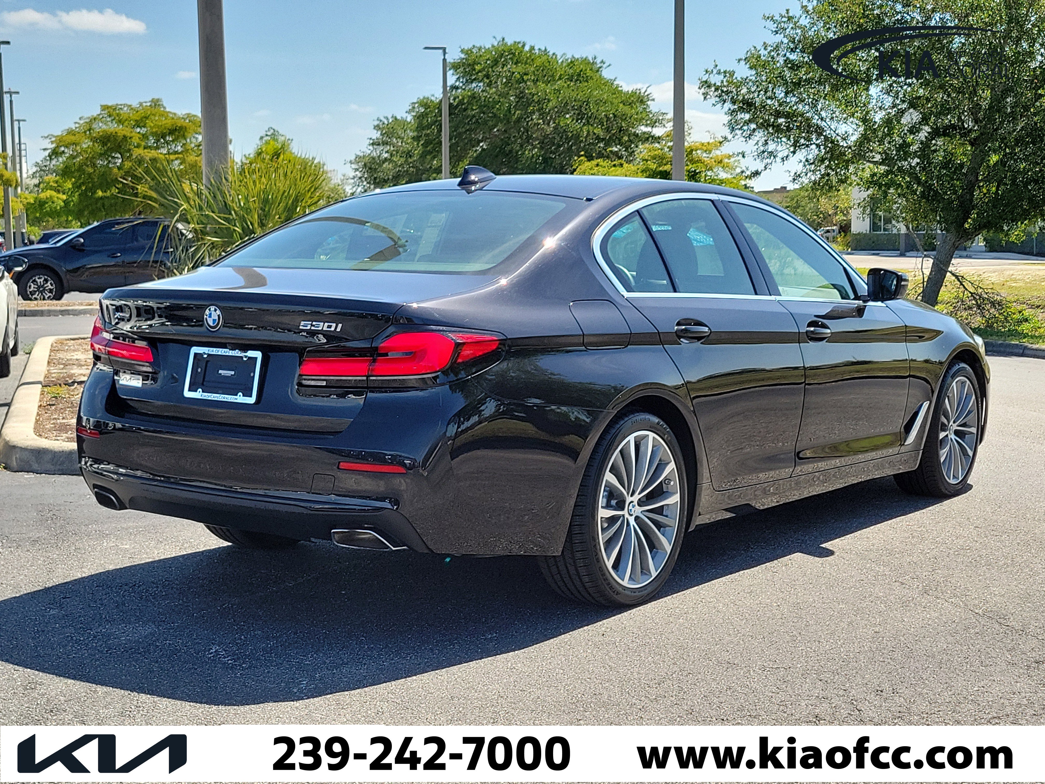 Used 2022 BMW 530i xDrive w/ Premium Package image 6