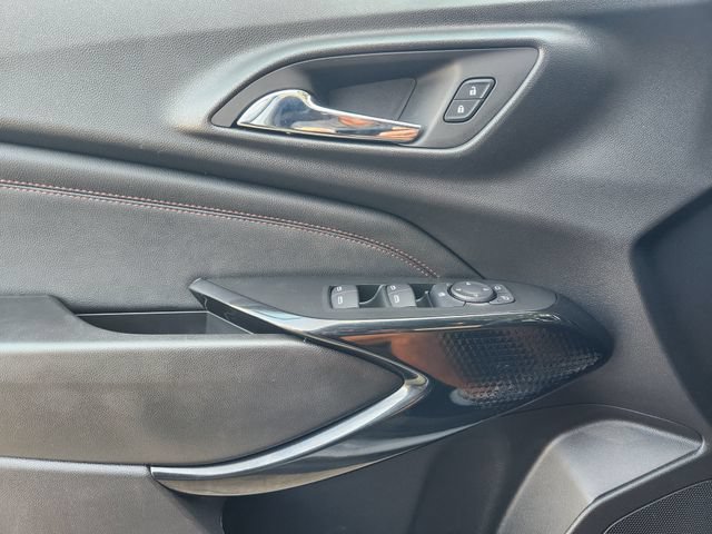 Used 2025 Chevrolet Trax RS w/ Driver Confidence Package FWD image 24