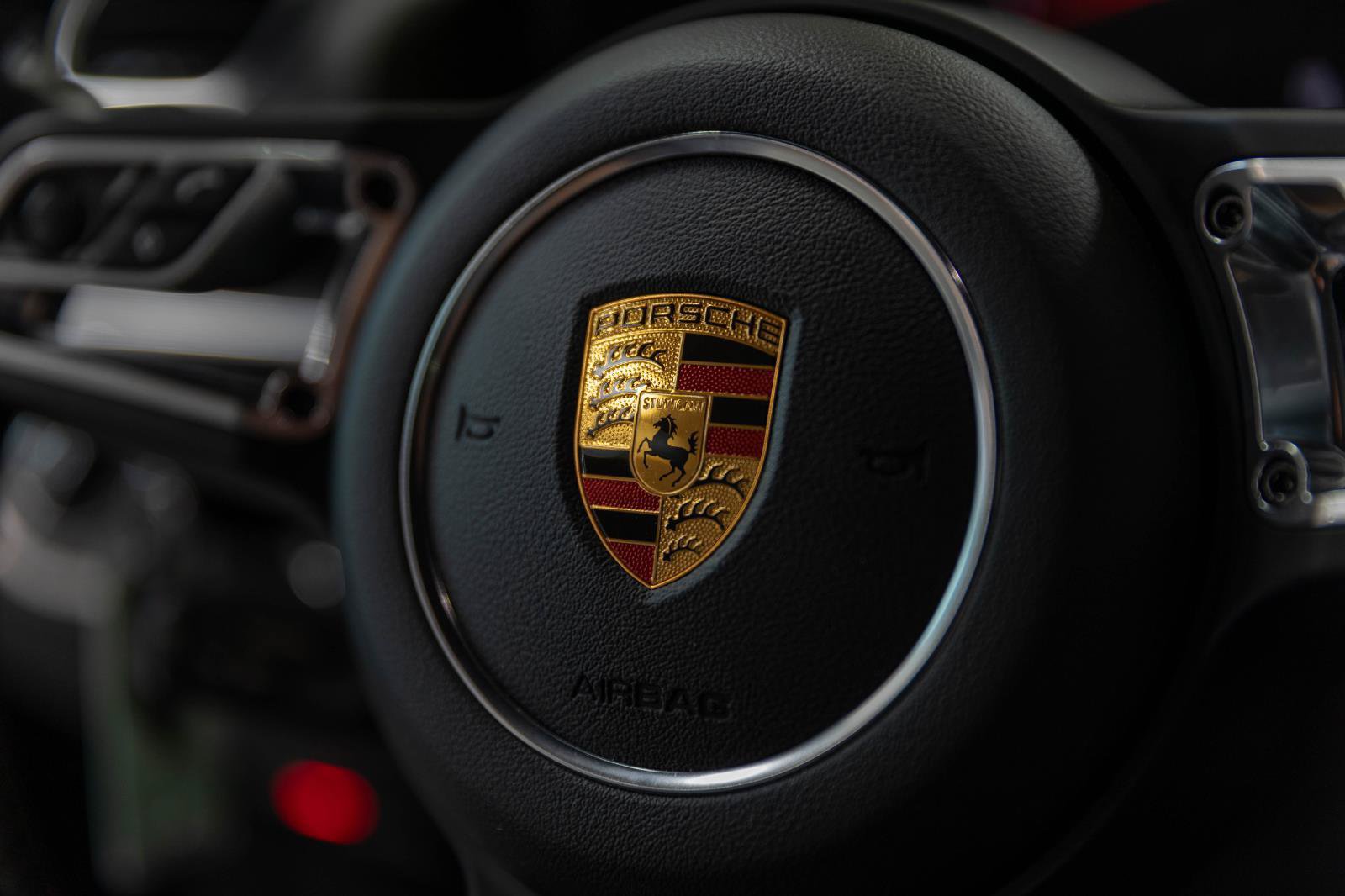 Used 2018 Porsche 718 Cayman RWD image 95
