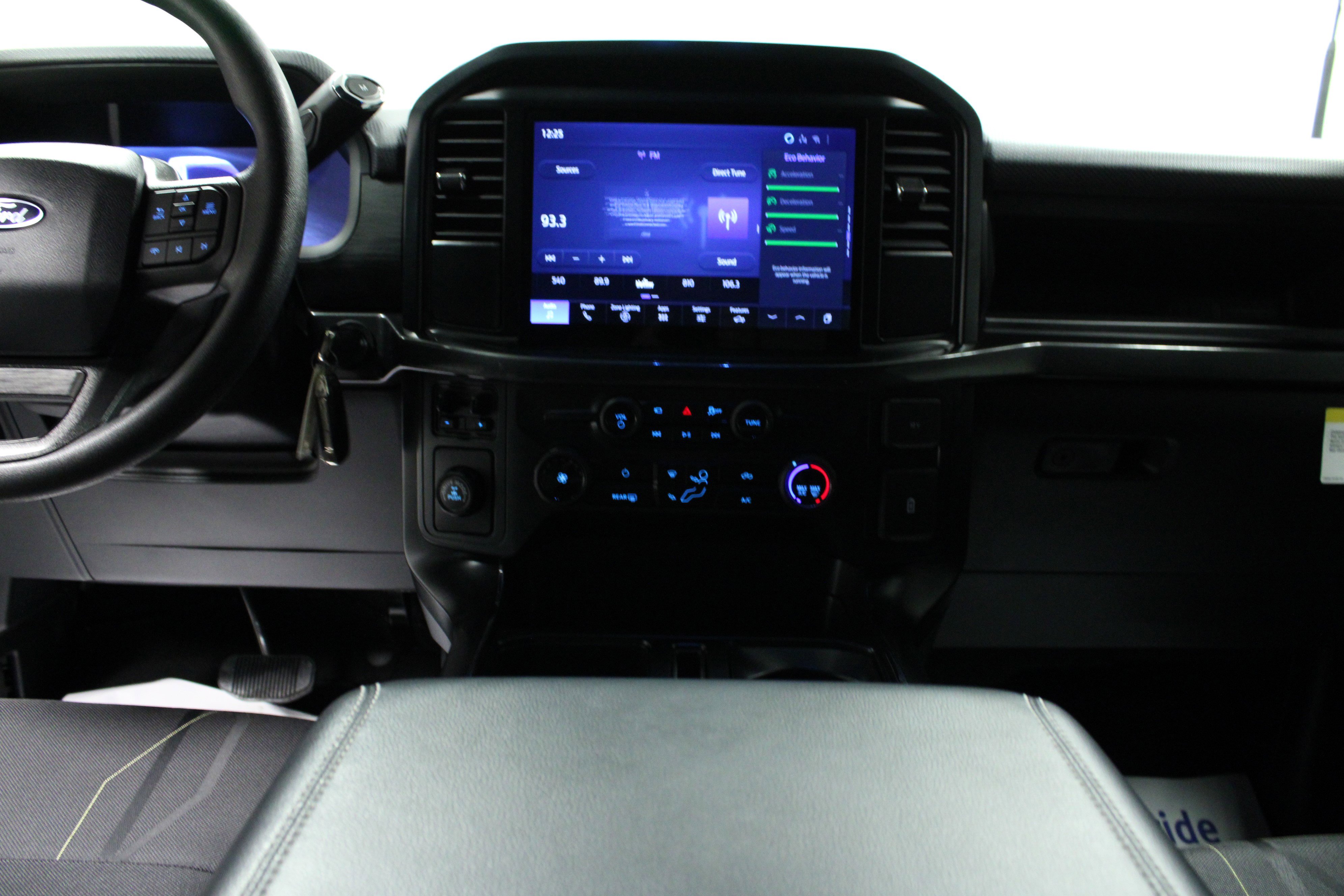Used 2025 Ford F150 STX w/ Equipment Group 200A RWD image 18