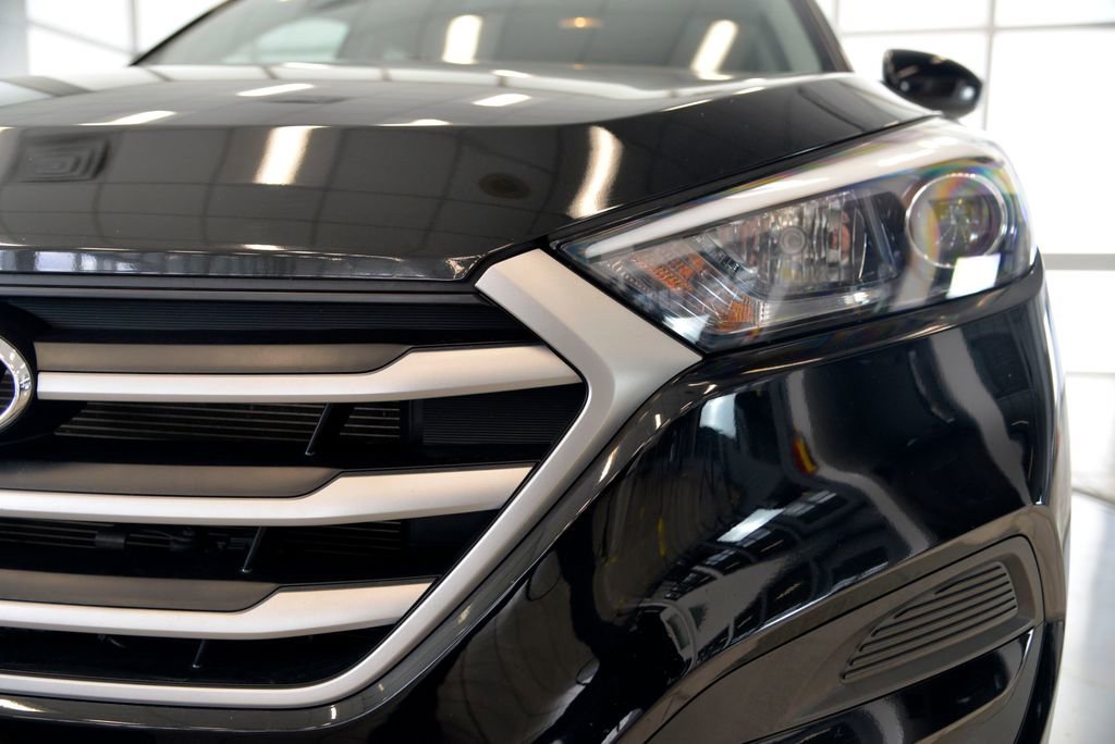 Used 2018 Hyundai Tucson SE w/ Cargo Package FWD image 11