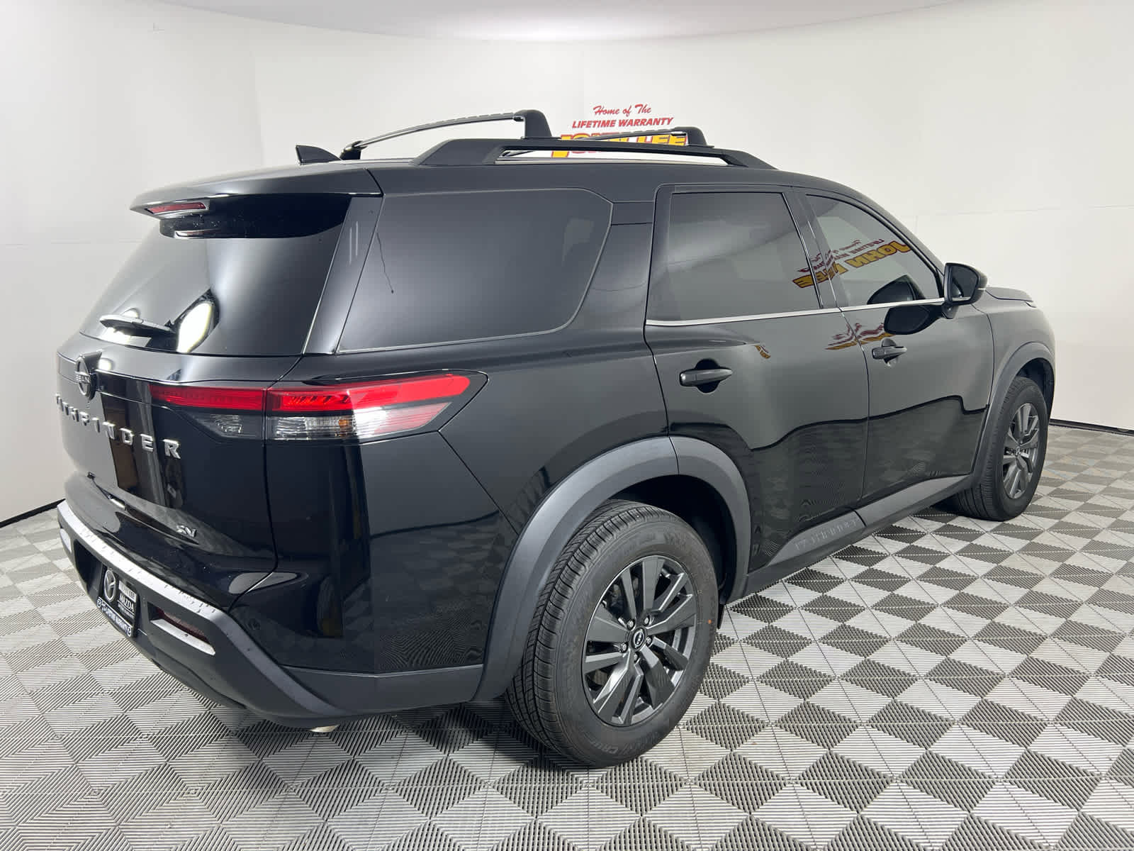 Used 2023 Nissan Pathfinder SV FWD image 5