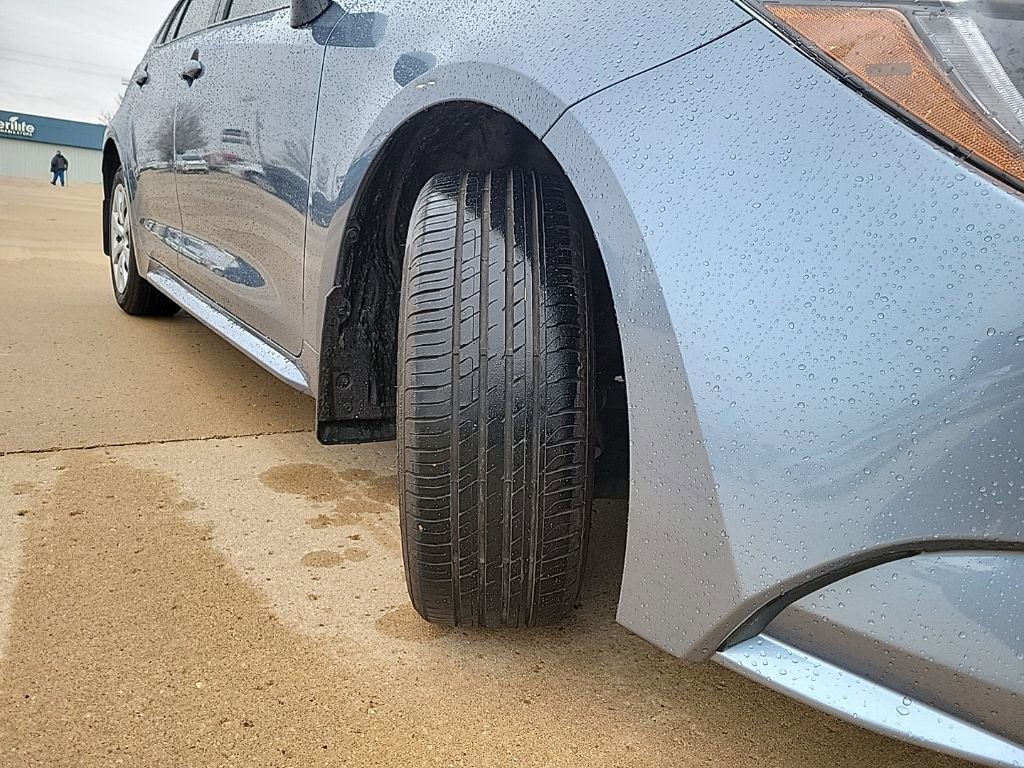 Used 2025 Toyota Corolla LE image 16