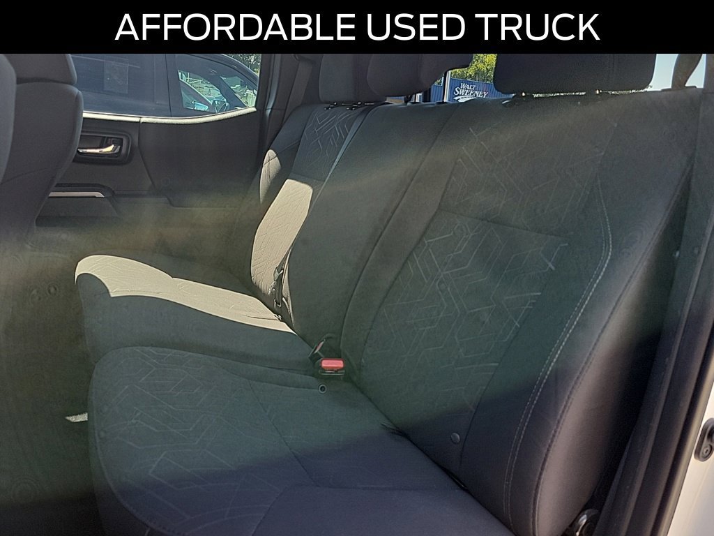 Used 2017 Toyota Tacoma TRD Sport w/ Tow Package (A/T) AWD/4WD image 11