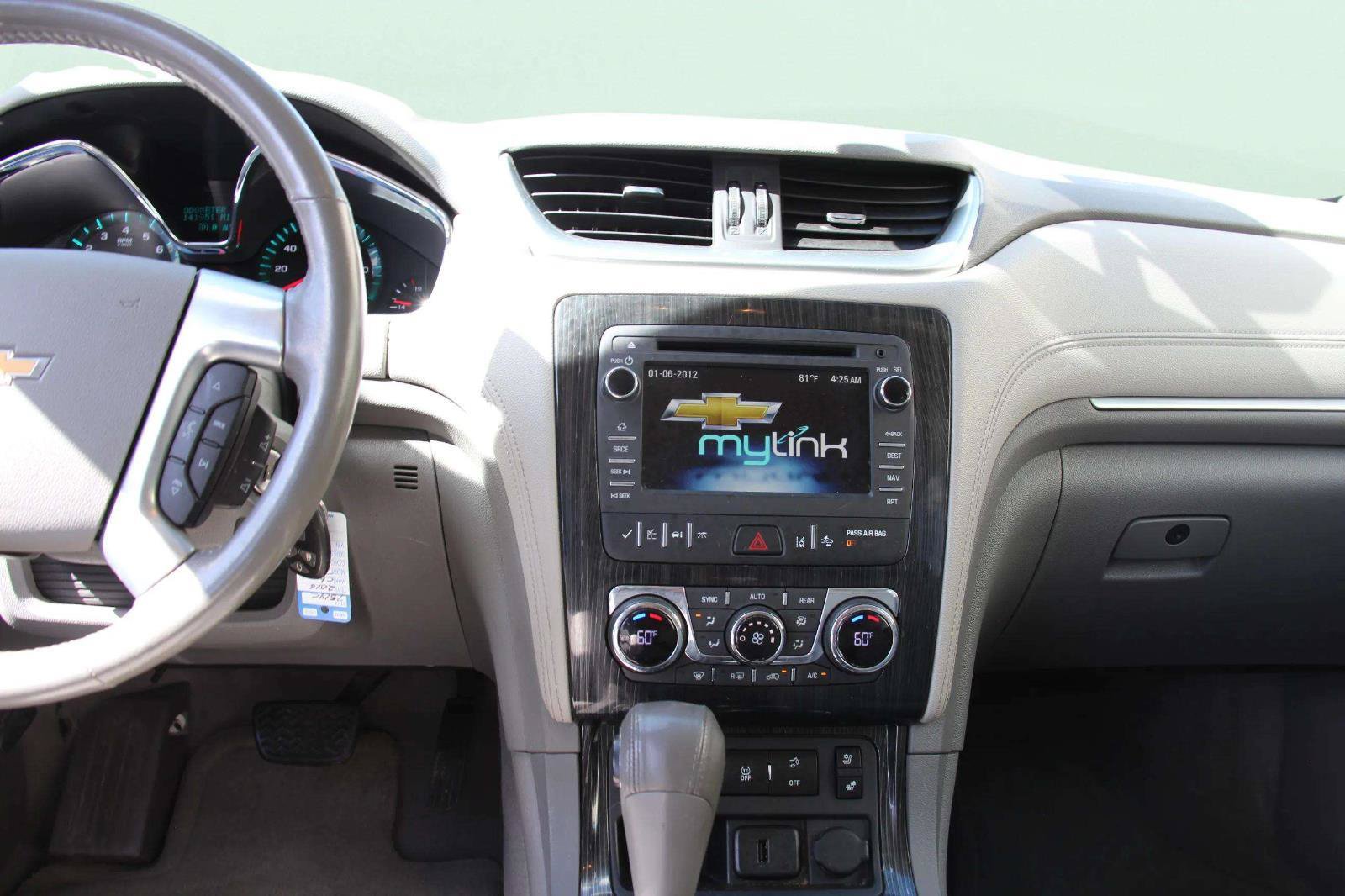 Used 2016 Chevrolet Traverse LTZ AWD/4WD image 17
