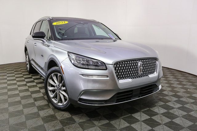 Used 2022 Lincoln Corsair AWD w/ Premium Package image 3