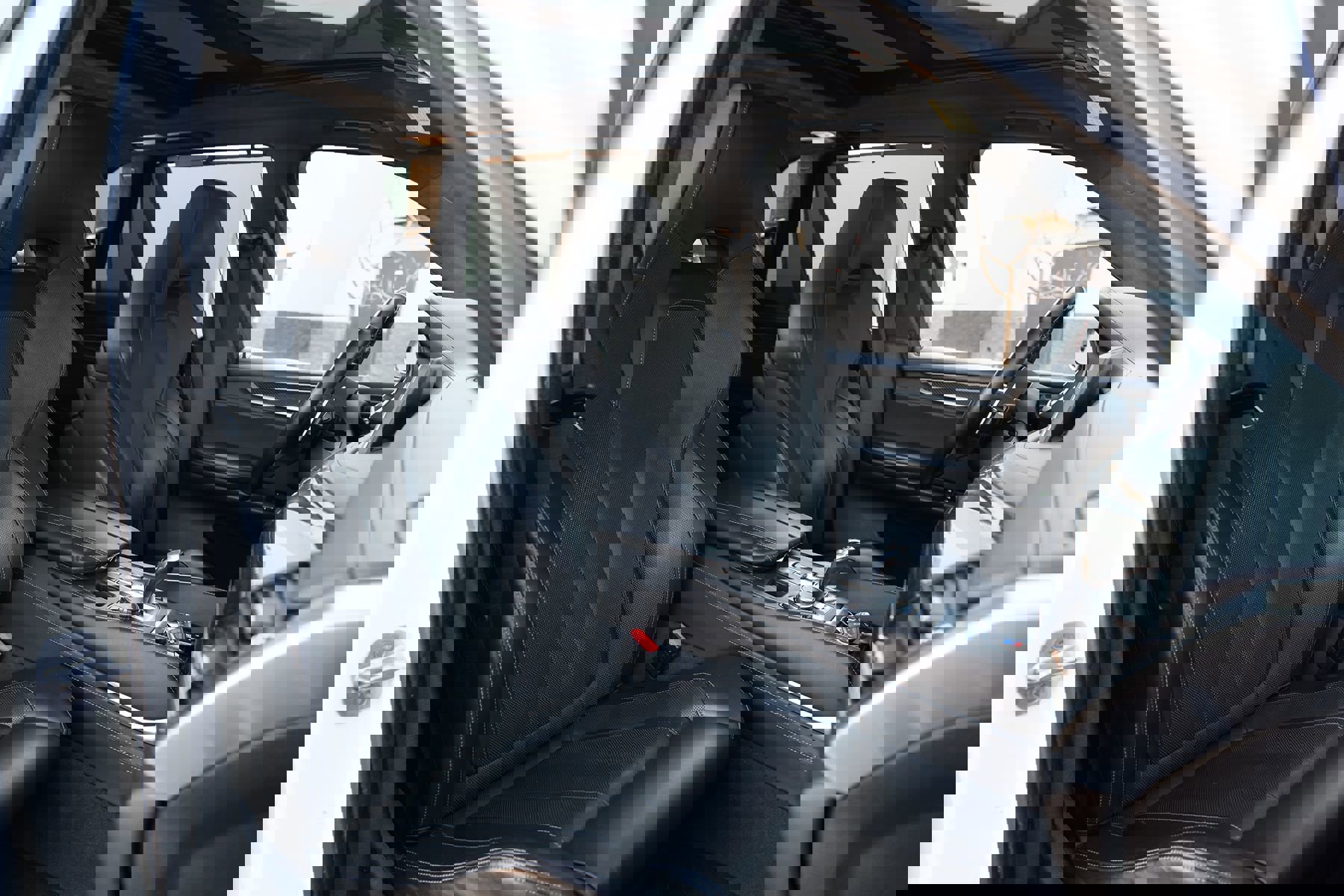 Used 2016 BMW X5 M image 14