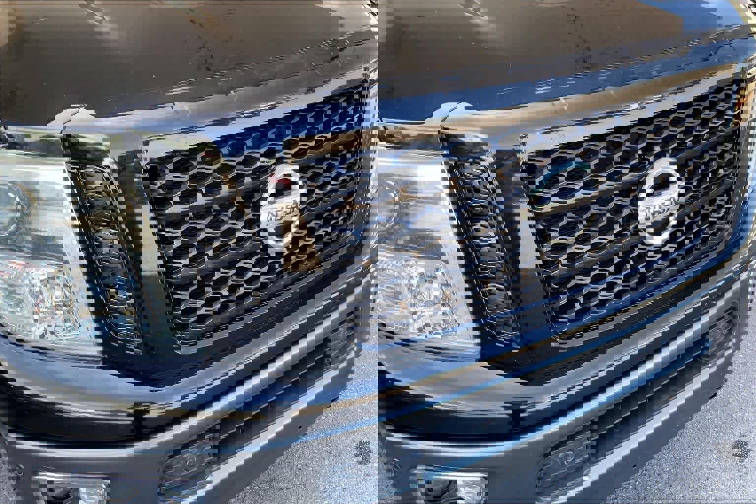 Used 2016 Nissan Titan PRO-4X image 30