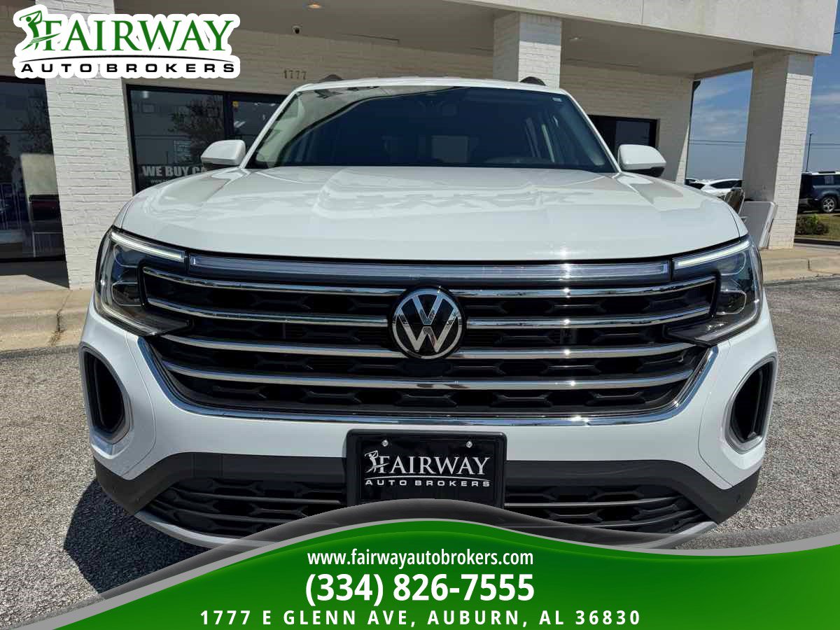 Used 2025 Volkswagen Atlas SE AWD/4WD image 3
